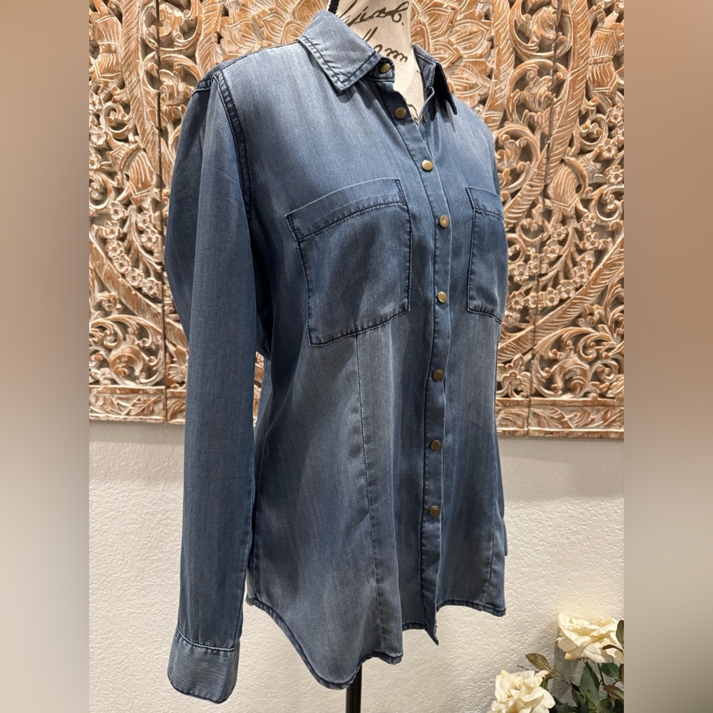 Guess Snap Buttons, 100% Tencel, Long Sleeve, Blue Denim-like Shirt- size S - Picture 4 of 16